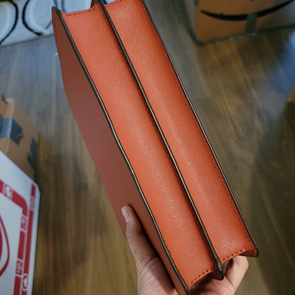 Michael Kors Crossbody Bag - Picture 4 of 7